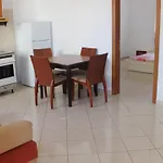 Bledi\'S Comfy Apartment In New Blvd / Free Parking