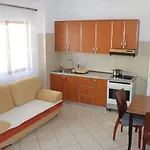 Bledi\'S Comfy Apartment In New Blvd / Free Parking